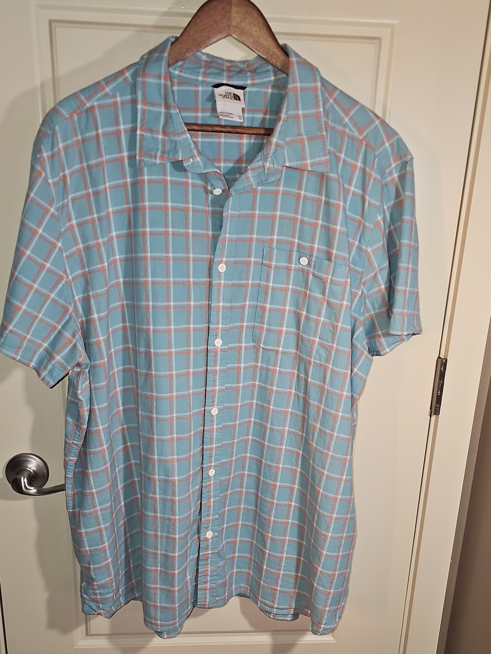 The North Face Men’s Sky Blue Plaid Short-Sleeve Button-Down Shirt. SIZE XXL